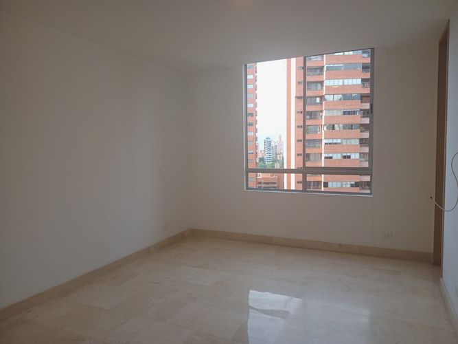 Apartamento de 3 alcobas en arriendo en El Poblado, Medellín, 180 m² · foto 14 de 20