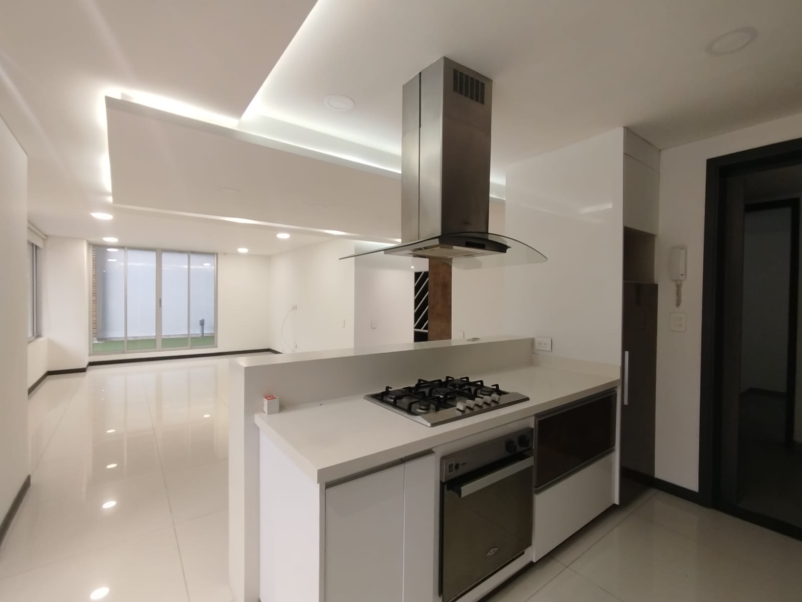 Apartamento en venta en Pinares, Pereira · foto 5 de 18