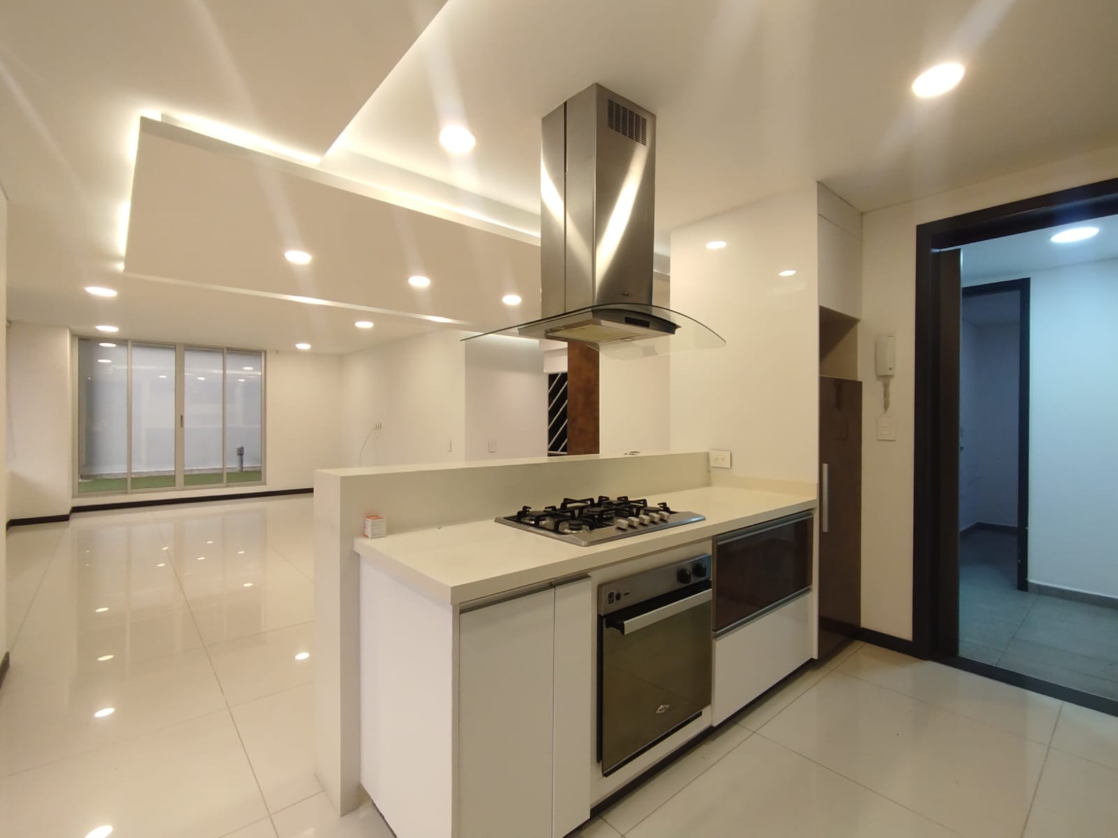 Apartamento en venta en Pinares, Pereira · foto 4 de 18