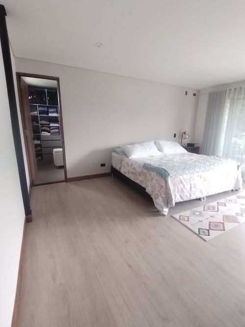 Casa de 5 alcobas en venta en El Carmen de Viboral · foto 15 de 24