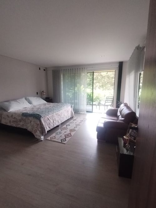 Casa de 5 alcobas en venta en El Carmen de Viboral · foto 16 de 24