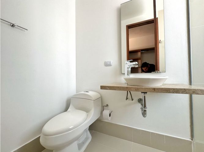 Apartamento de 2 alcobas en venta en Condominio Laguna Club, Cartagena, 145 m² · foto 11 de 11