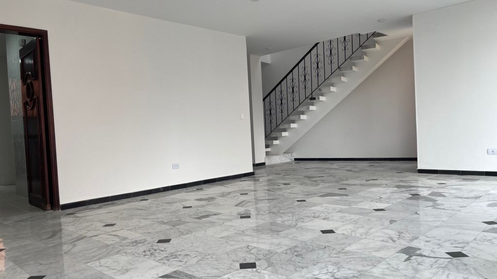 Apartamento en venta en La Arboleda, Cali · foto 2 de 21