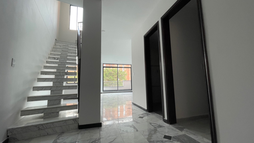 Apartamento en venta en La Arboleda, Cali · foto 3 de 21