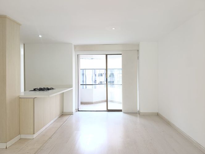 Apartamento de 3 alcobas en arriendo en El Poblado, Medellín, 159 m² · foto 4 de 19