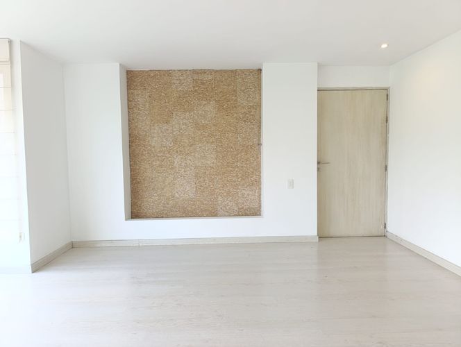 Apartamento de 3 alcobas en arriendo en El Poblado, Medellín, 159 m² · foto 8 de 19