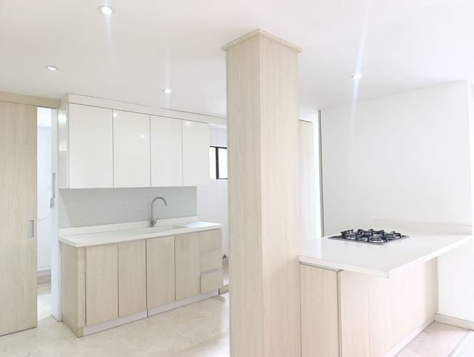 Apartamento de 3 alcobas en arriendo en El Poblado, Medellín, 159 m² · foto 7 de 19
