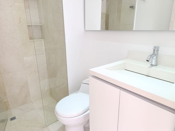 Apartamento de 3 alcobas en arriendo en El Poblado, Medellín, 159 m² · foto 17 de 19