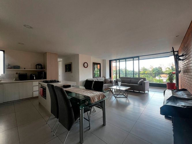 Apartamento de 3 alcobas en arriendo en Cumbres, Envigado, 102 m² · foto 2 de 16
