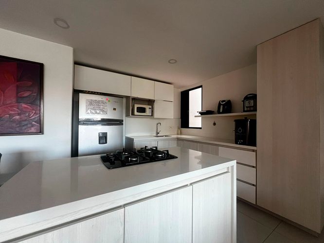 Apartamento de 3 alcobas en arriendo en Cumbres, Envigado, 102 m² · foto 6 de 16