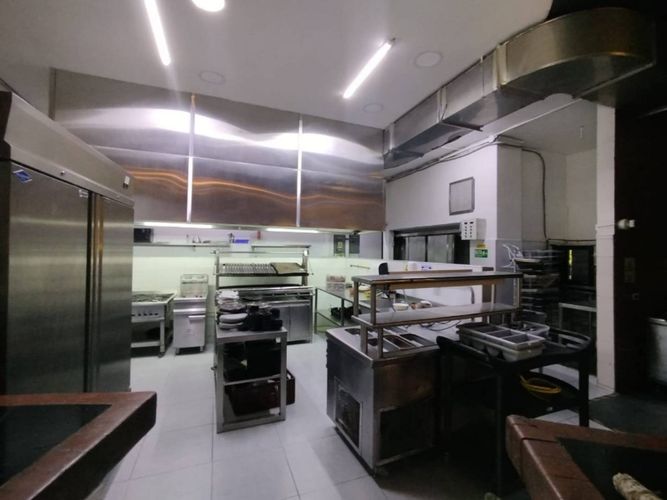 Local en arriendo en Villa Carlota, Medellín, 548 m² · foto 7 de 22