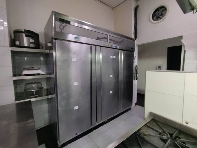 Local en arriendo en Villa Carlota, Medellín, 548 m² · foto 8 de 22