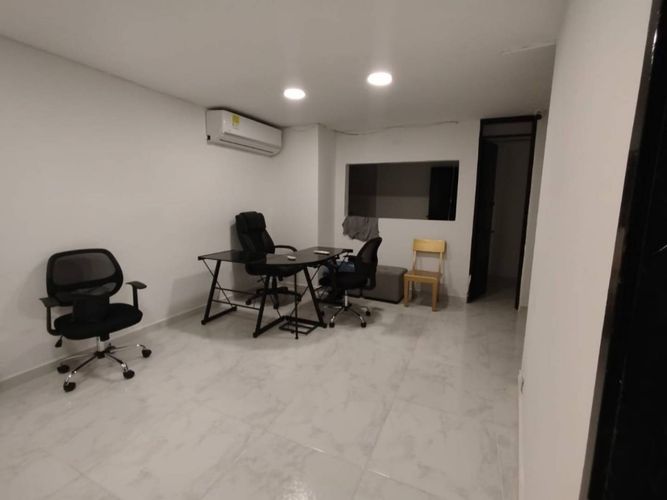 Local en arriendo en Villa Carlota, Medellín, 548 m² · foto 14 de 22