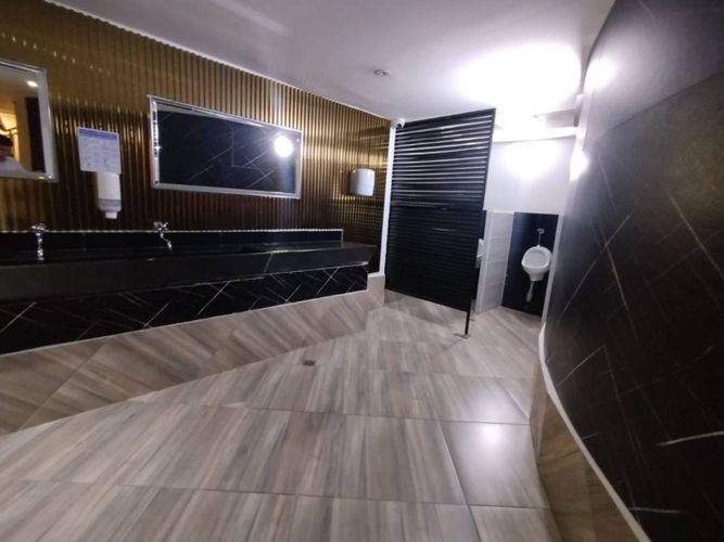 Local en arriendo en Villa Carlota, Medellín, 548 m² · foto 16 de 22
