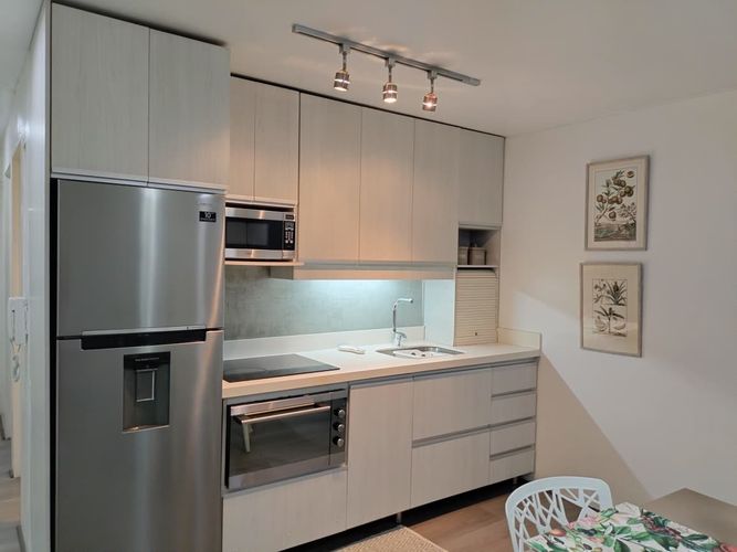 Apartamento de 2 alcobas en arriendo en El Poblado, Medellín, 79 m² · foto 5 de 15
