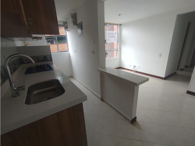 Apartamento de 3 alcobas en arriendo en Loma Del Indio, Medellín, 50 m² · foto 4 de 18