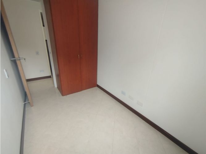 Apartamento de 3 alcobas en arriendo en Loma Del Indio, Medellín, 50 m² · foto 8 de 18