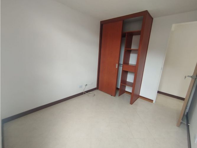 Apartamento de 3 alcobas en arriendo en Loma Del Indio, Medellín, 50 m² · foto 10 de 18