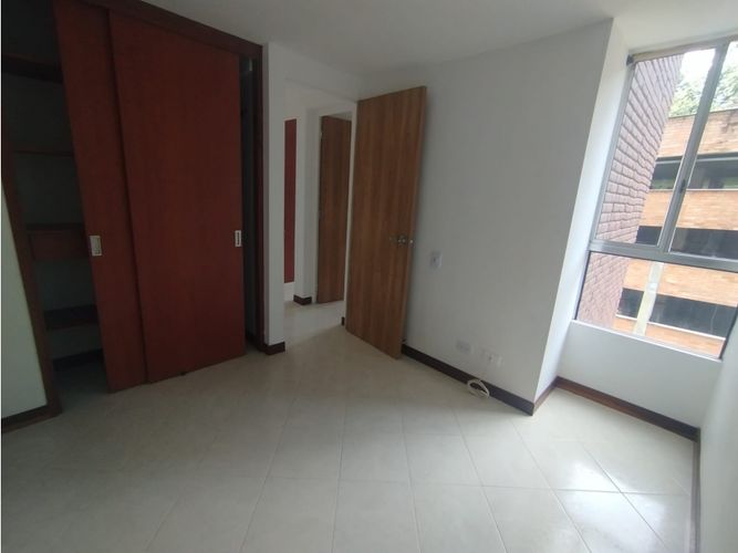 Apartamento de 3 alcobas en arriendo en Loma Del Indio, Medellín, 50 m² · foto 11 de 18