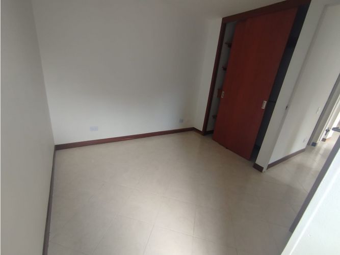 Apartamento de 3 alcobas en arriendo en Loma Del Indio, Medellín, 50 m² · foto 12 de 18