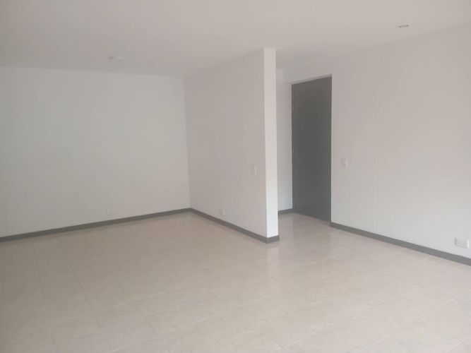 Apartamento de 3 alcobas en arriendo en Villa Santa Teresa, Envigado, 112 m² · foto 4 de 11
