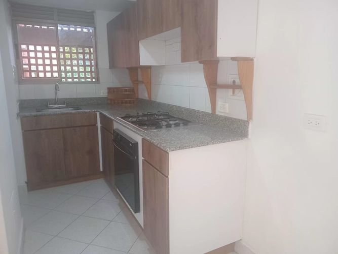 Apartamento de 3 alcobas en arriendo en Villa Santa Teresa, Envigado, 112 m² · foto 3 de 11