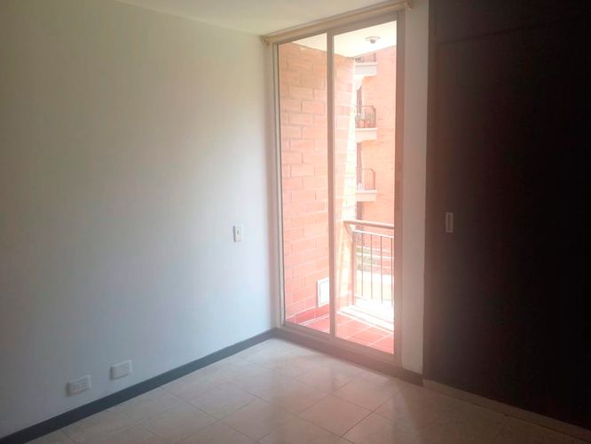 Apartamento de 3 alcobas en arriendo en Villa Santa Teresa, Envigado, 112 m² · foto 9 de 11