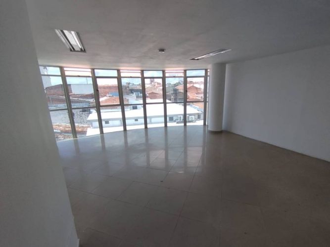 Local en arriendo en Alto Del Medio, Rionegro, 587 m² · foto 3 de 20