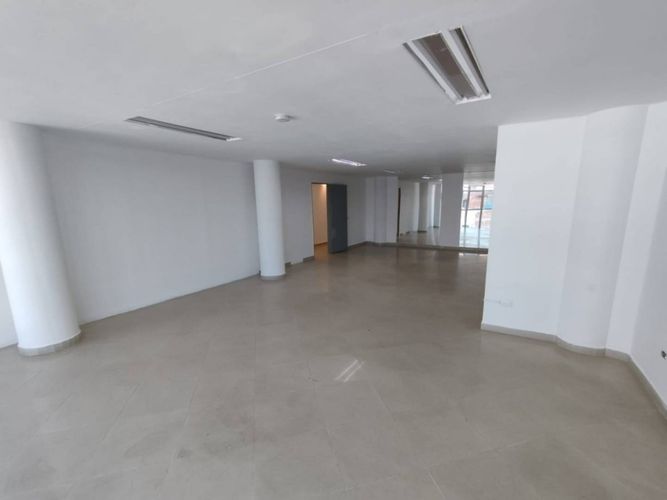 Local en arriendo en Alto Del Medio, Rionegro, 587 m² · foto 4 de 20
