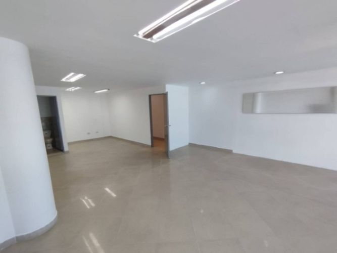 Local en arriendo en Alto Del Medio, Rionegro, 587 m² · foto 5 de 20