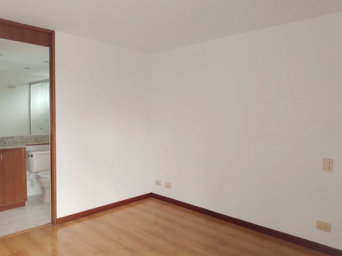 Apartamento en venta en El Poblado, Medellín · foto 8 de 15