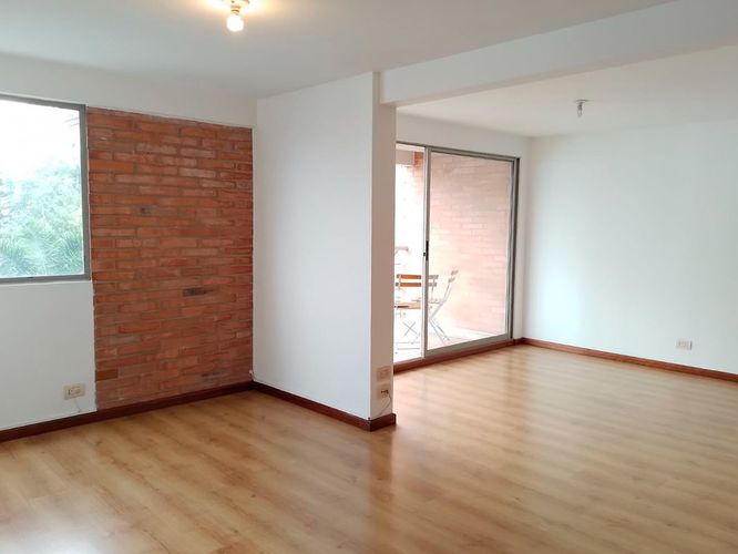 Apartamento en venta en El Poblado, Medellín · foto 3 de 15