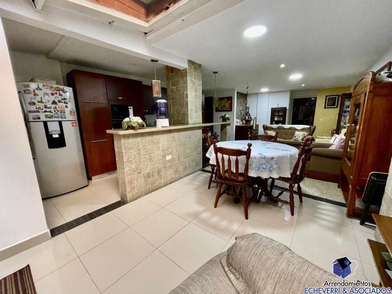 Apartamento en venta en Castropol, Medellín · foto 3 de 11