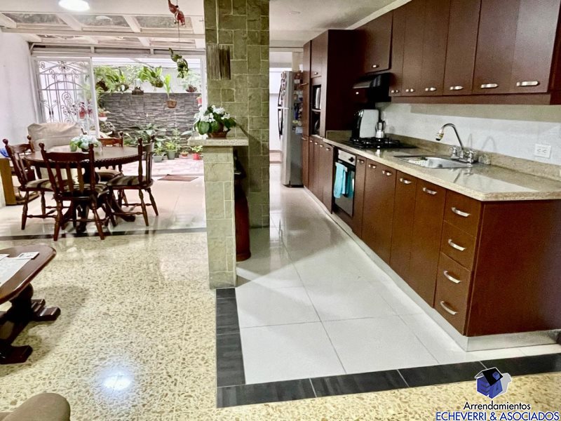 Apartamento en venta en Castropol, Medellín · foto 7 de 11