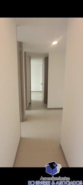 Apartamento en venta en Centro, Itagüí · foto 3 de 7
