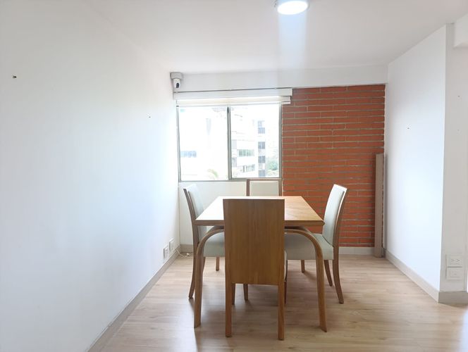 Apartamento de 2 alcobas en arriendo en El Poblado, Medellín, 96 m² · foto 3 de 18