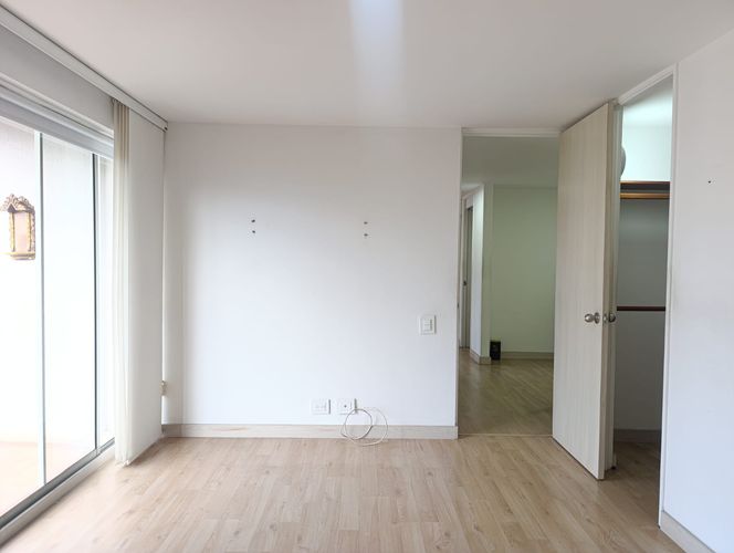 Apartamento de 2 alcobas en arriendo en El Poblado, Medellín, 96 m² · foto 13 de 18