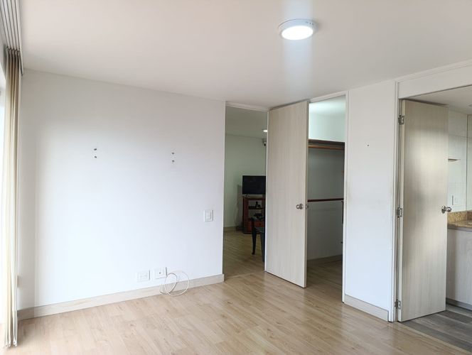 Apartamento de 2 alcobas en arriendo en El Poblado, Medellín, 96 m² · foto 14 de 18