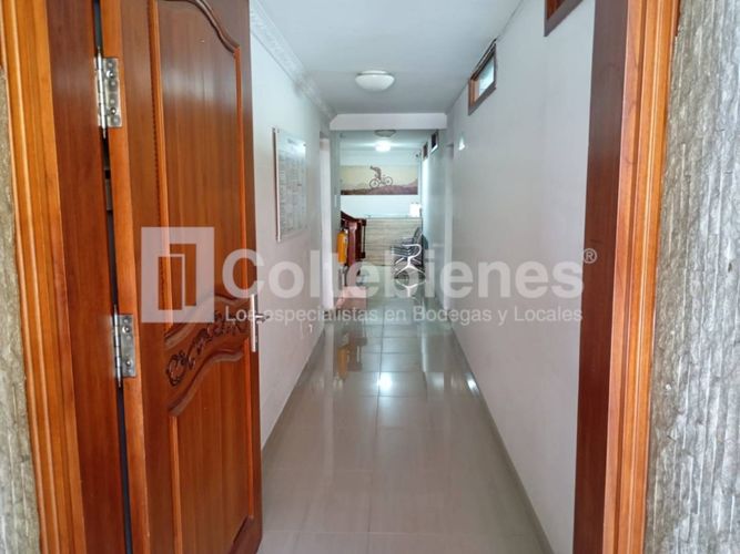 Casa de 5 alcobas en venta en Belén, Medellín, 750 m² · foto 3 de 22