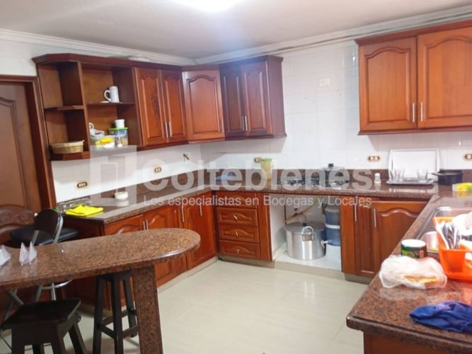 Casa de 5 alcobas en venta en Belén, Medellín, 750 m² · foto 7 de 22