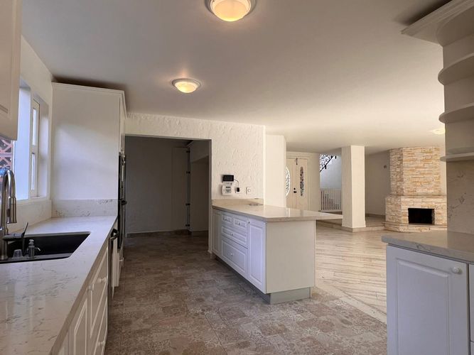 Casa de 3 alcobas en venta en Guayabito, Rionegro, 320 m² · foto 3 de 16