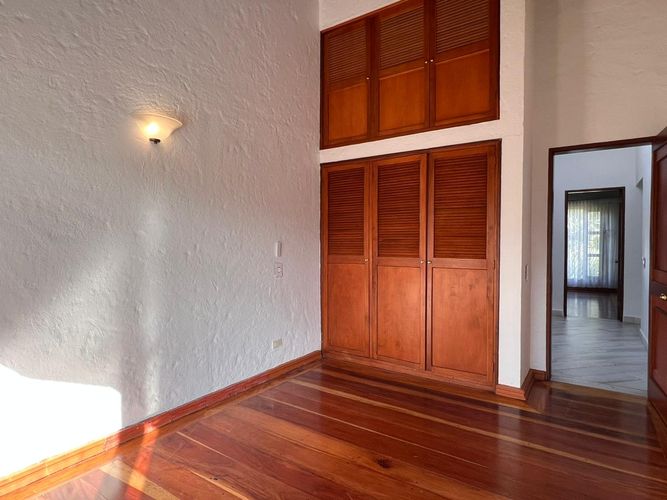 Casa de 3 alcobas en venta en Guayabito, Rionegro, 320 m² · foto 9 de 16