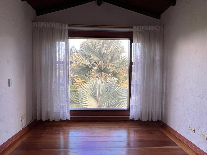 Casa de 3 alcobas en venta en Guayabito, Rionegro, 320 m² · foto 12 de 16