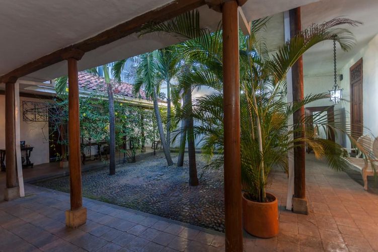 Casa de 10 alcobas en venta en Santa Rosa, Cali, 435 m² · foto 18 de 24