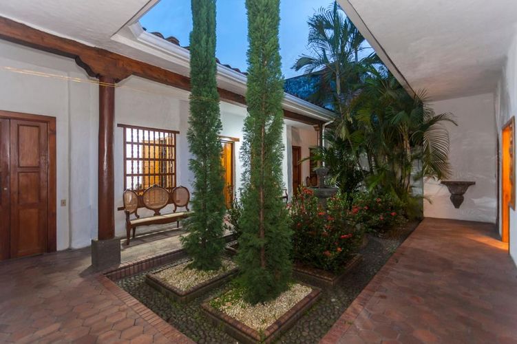 Casa de 10 alcobas en venta en Santa Rosa, Cali, 435 m² · foto 21 de 24