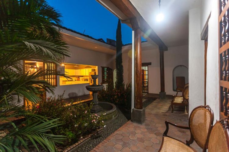 Casa de 10 alcobas en venta en Santa Rosa, Cali, 435 m² · foto 23 de 24