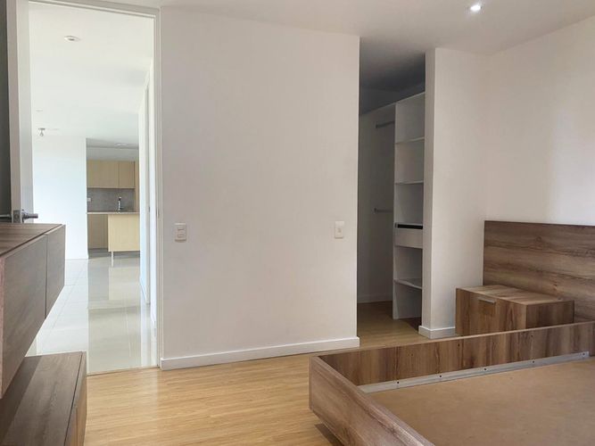 Apartamento de 2 alcobas en arriendo en Cumbres, Envigado, 79 m² · foto 15 de 18