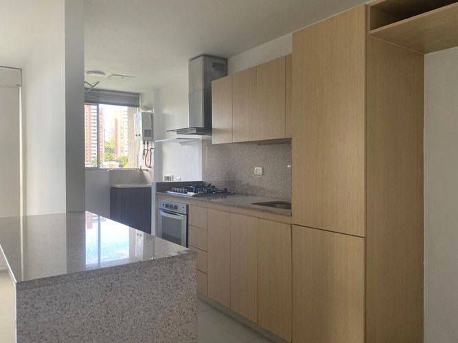 Apartamento de 2 alcobas en arriendo en Cumbres, Envigado, 79 m² · foto 8 de 18