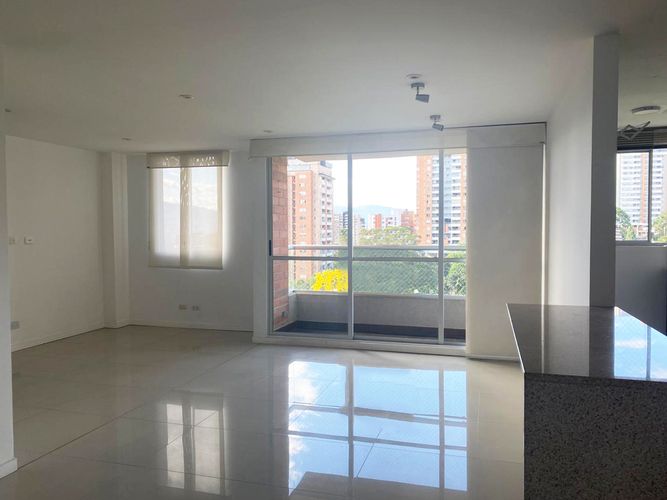 Apartamento de 2 alcobas en arriendo en Cumbres, Envigado, 79 m² · foto 3 de 18