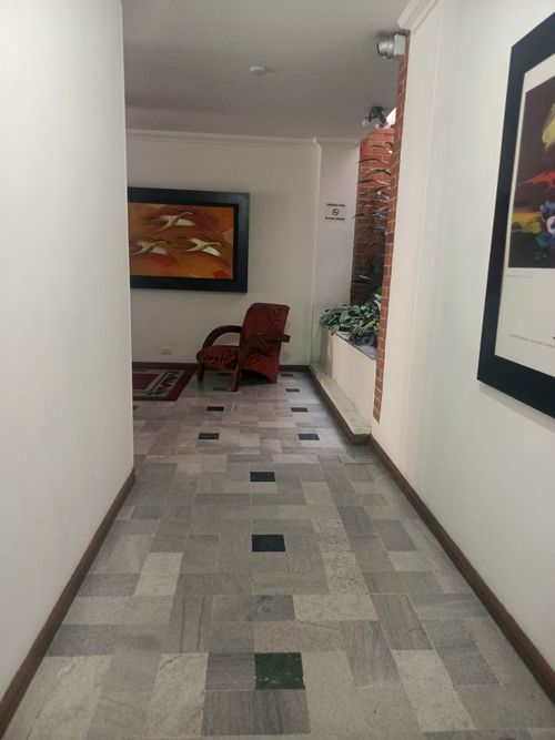Apartamento de 2 alcobas en venta en Santa Barbara Central, Bogotá, 168 m² · foto 3 de 24